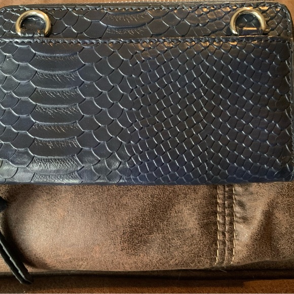 London Fog Wallet - Picture 10 of 13